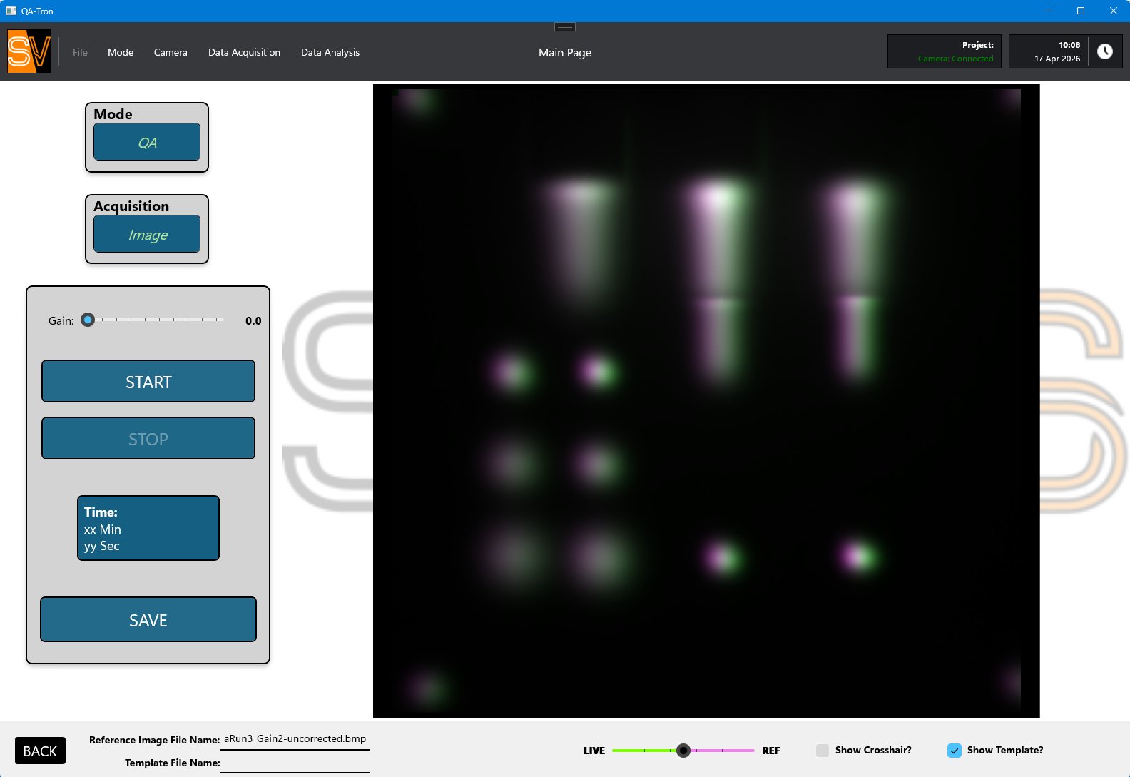 QA-Tron main page with the camera connected, showing a live color scintillation image of three wedge columns and the surrounding spot grid.